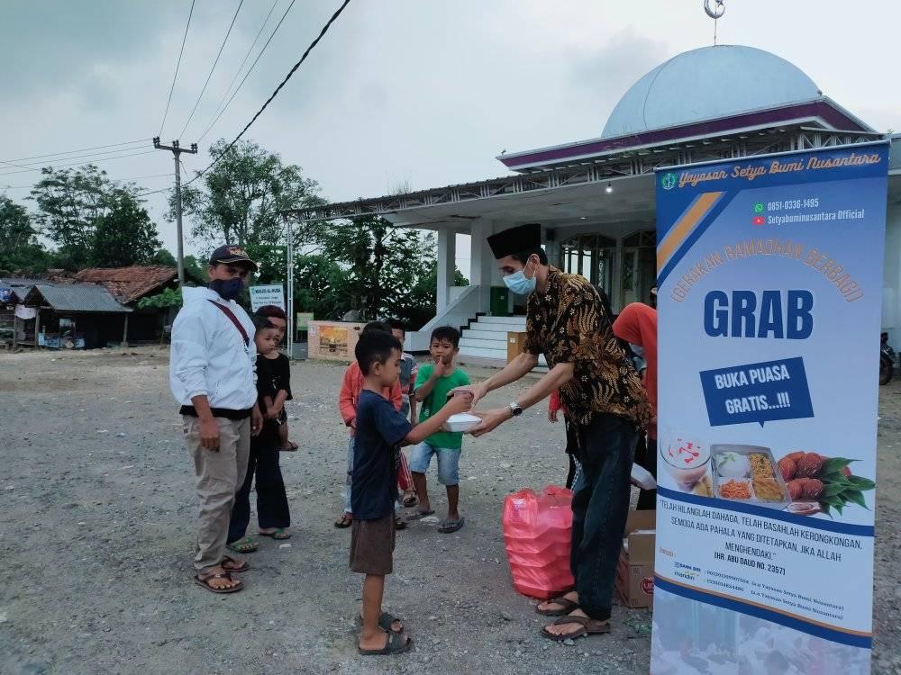 “GRAB” Gerakan Ramadan Berbagi